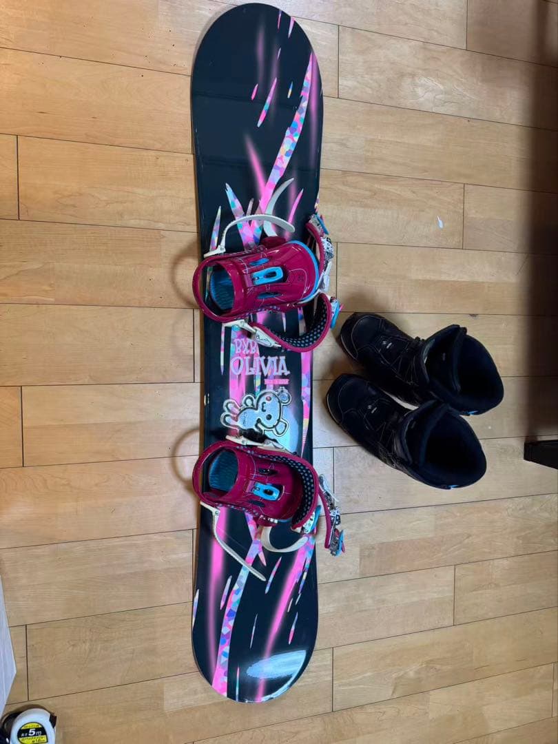 OLIVIA 135センチ　スノーボード３点セット　ブーツ23センチ