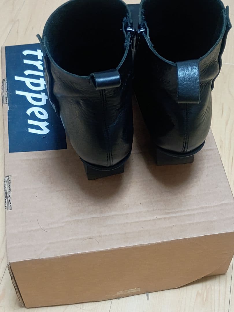 trippen Idan 豚毛ブラシ付き