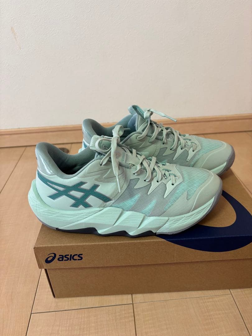 24センチ　アシックス　UNPRE ARS