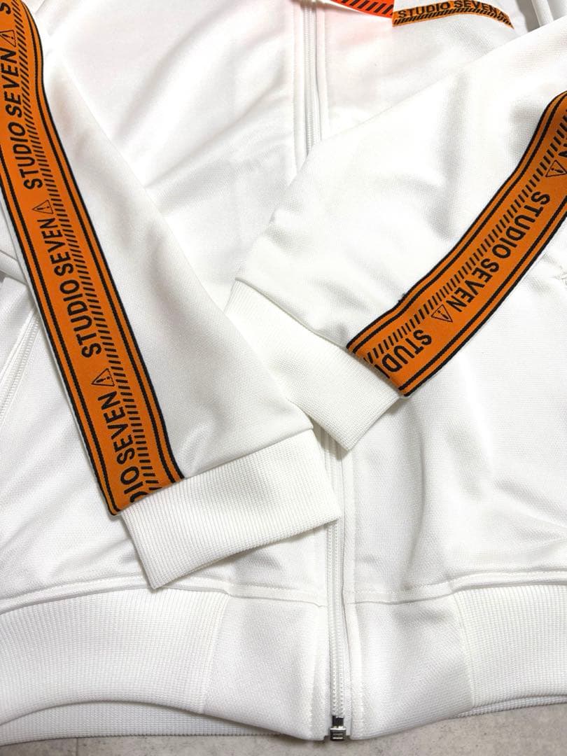 新品タグ付き！STUDIOSEVEN ホワイト ジップアップジャケット　ジャージ
