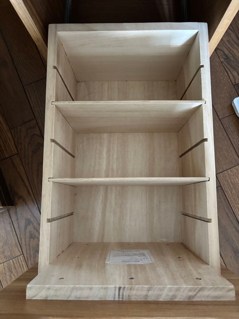 無印良品のシンプルなキャビネット