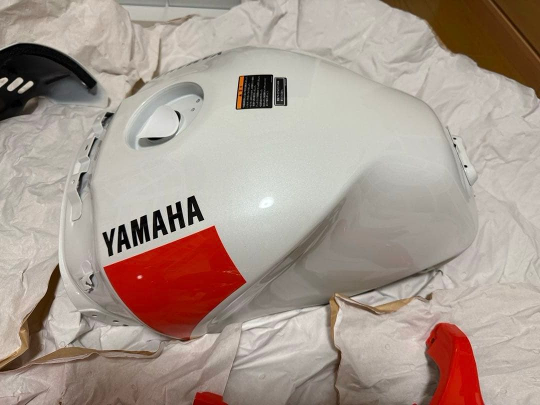 YAMAHA カウルセット シート、未使用　　　　XSR900 2025年モデル