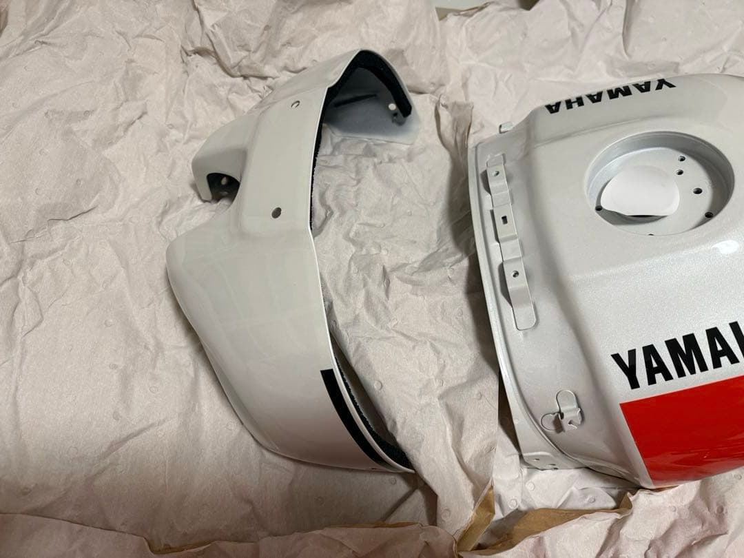 YAMAHA カウルセット シート、未使用　　　　XSR900 2025年モデル
