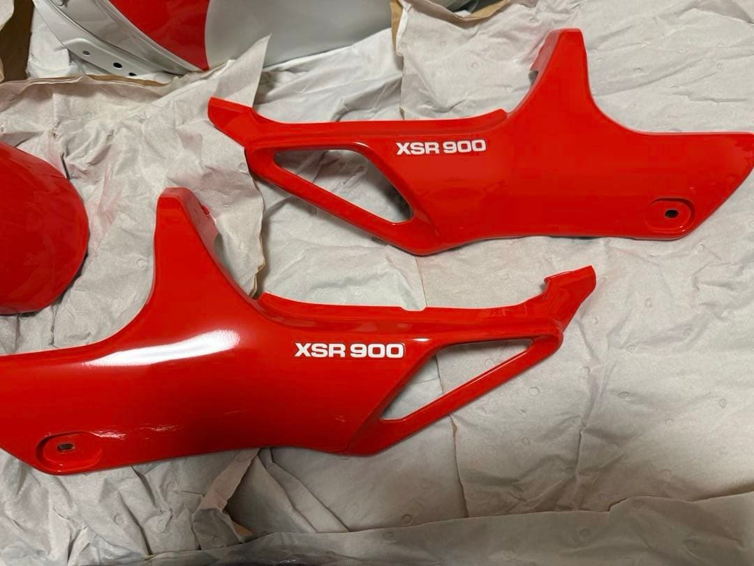 YAMAHA カウルセット シート、未使用　　　　XSR900 2025年モデル