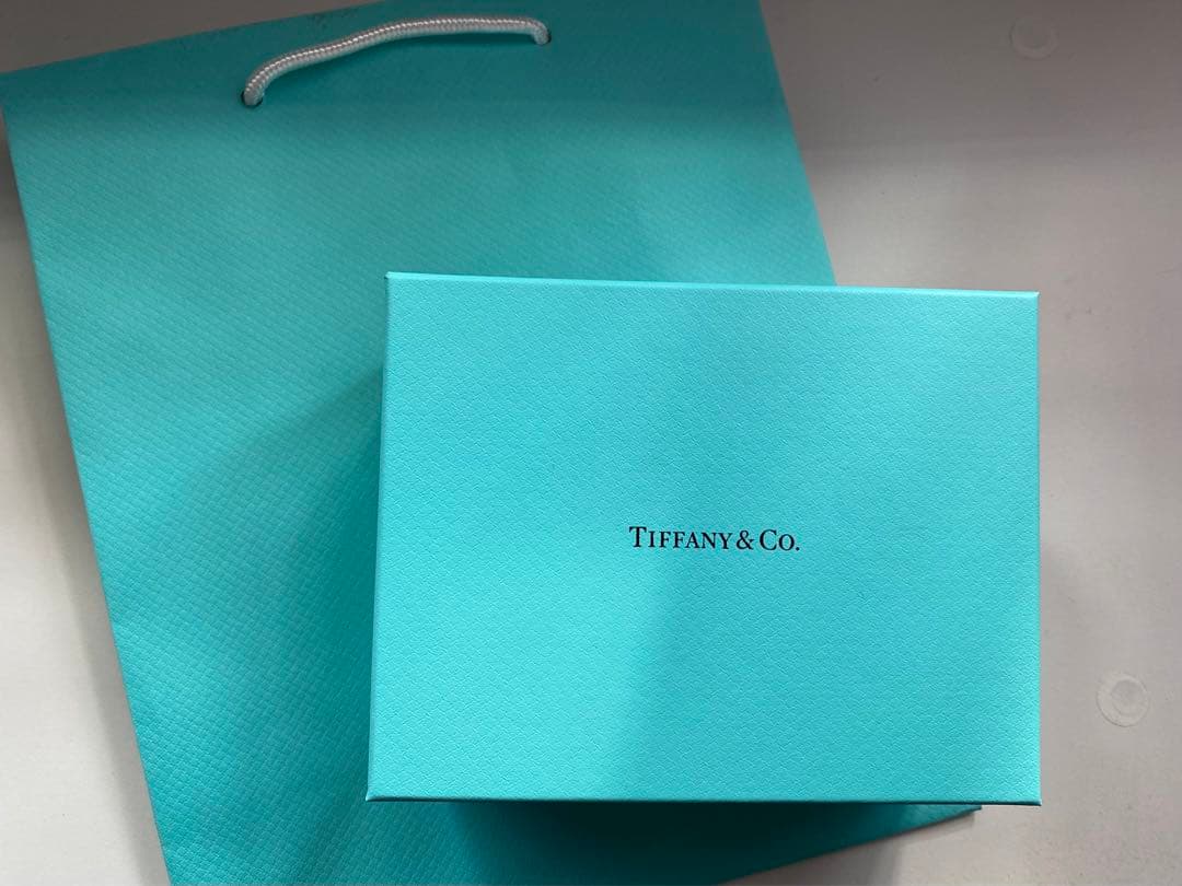 ティファニー 1837™ メイカーズナロー カフ（ミディアム）