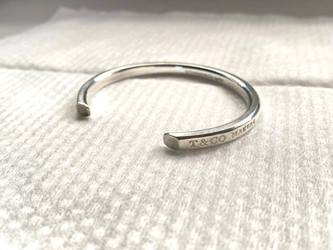 ティファニー 1837™ メイカーズナロー カフ（ミディアム）