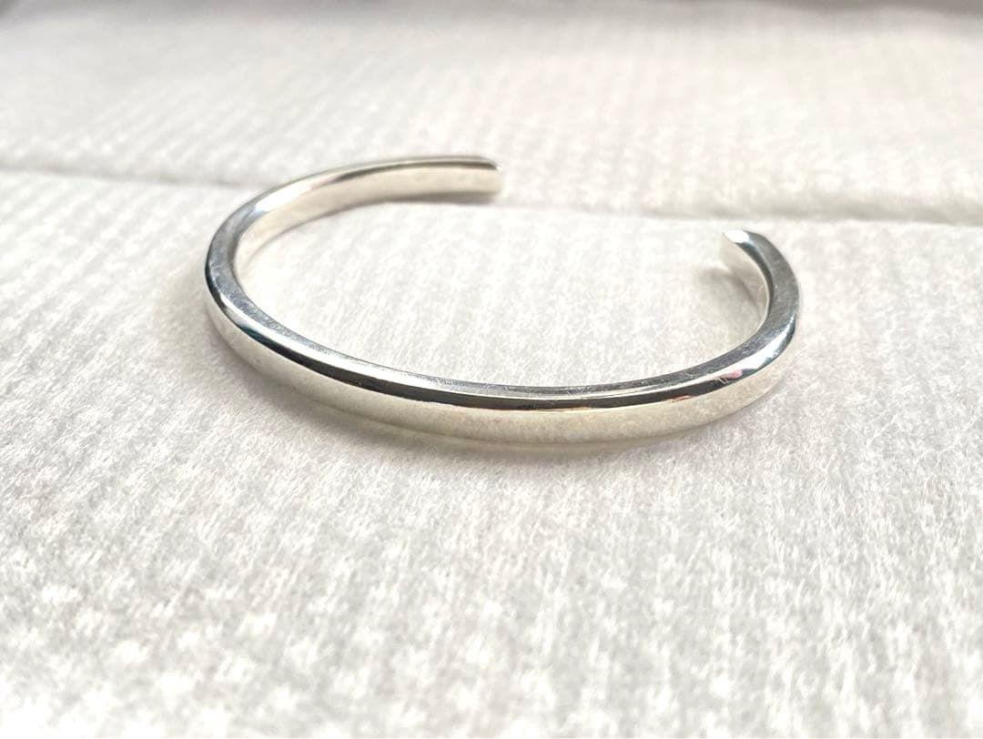 ティファニー 1837™ メイカーズナロー カフ（ミディアム）