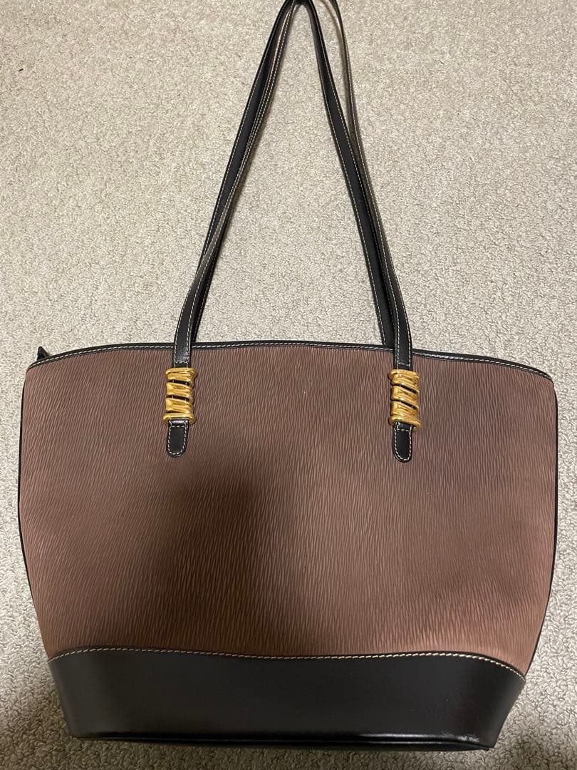 LOEWE ベラスケストートバッグ