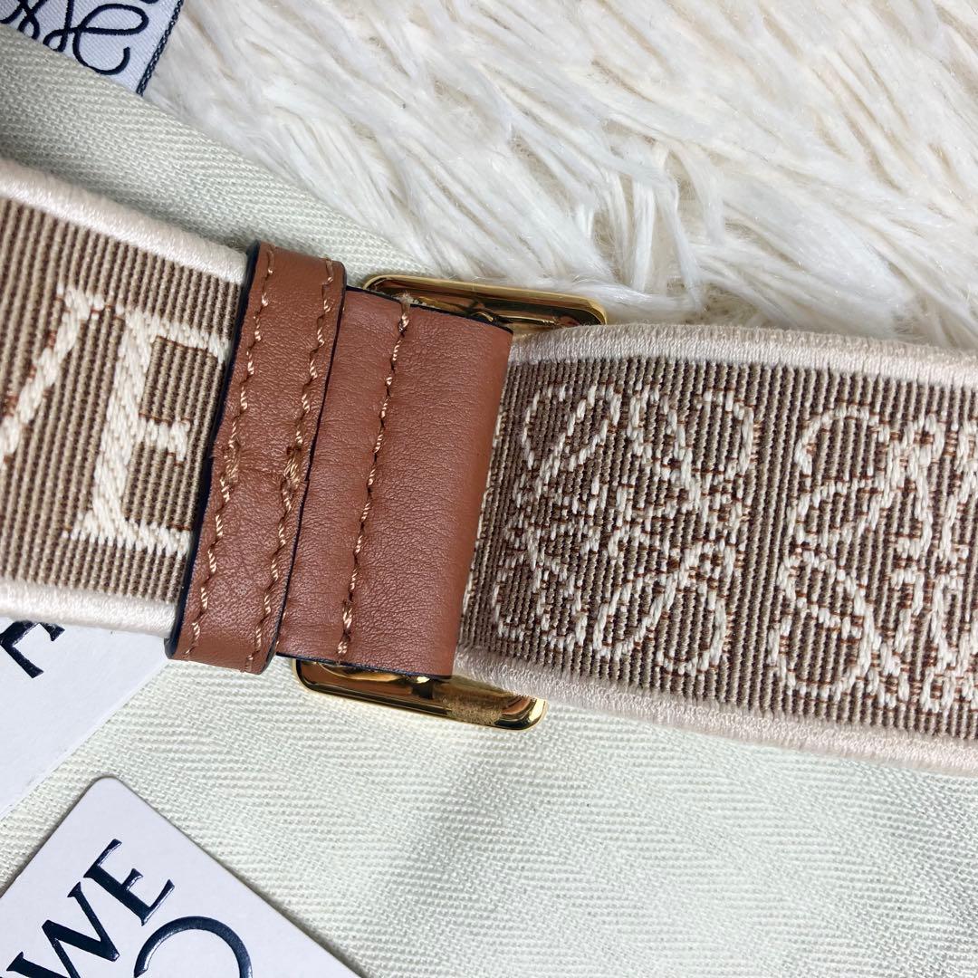 【未使用品】ロエベ＊ショルダーストラップ アナグラム 正規品 刻印 ゴールド金具