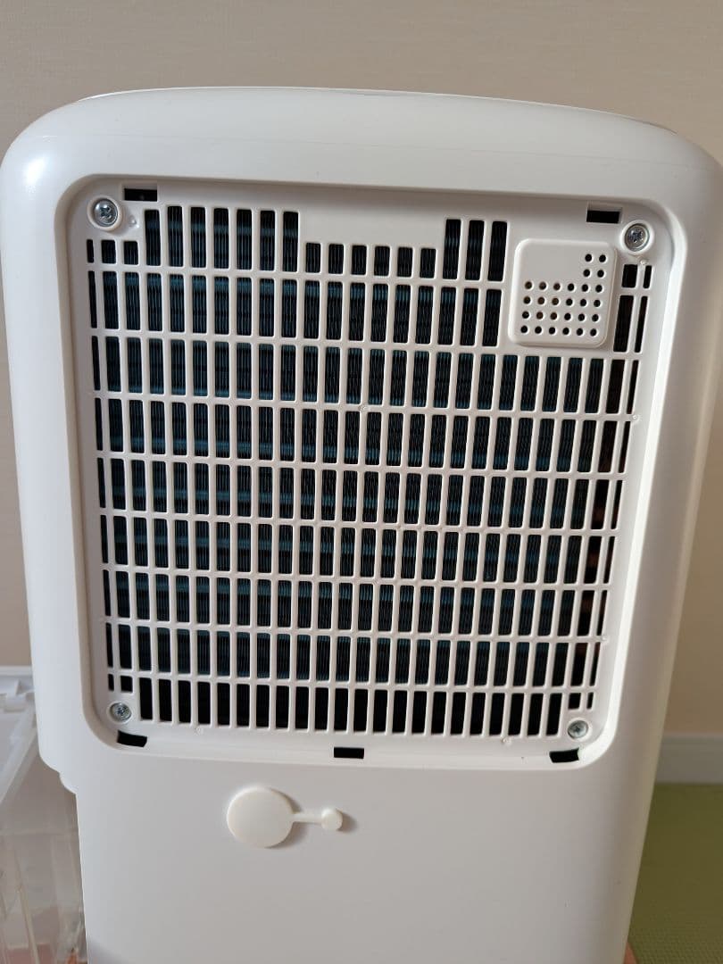 SHARP　衣類乾燥除湿機（ CV-S71-W）2024年製