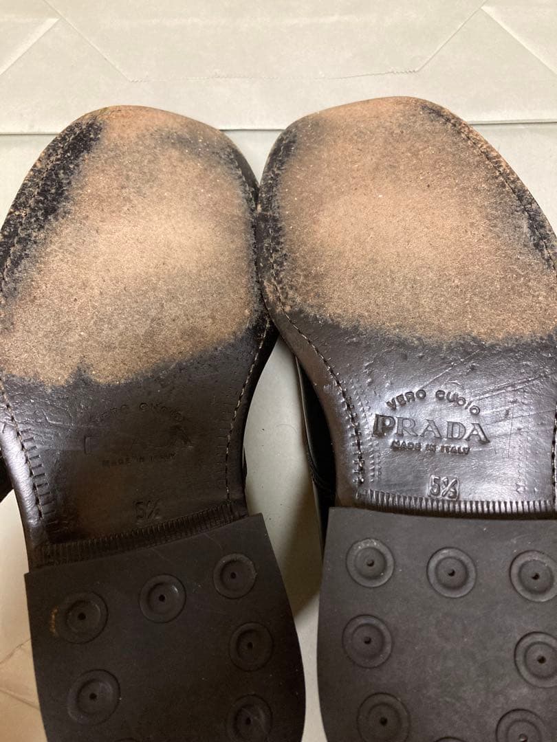 PRADA ブラック ローファー バックル付き