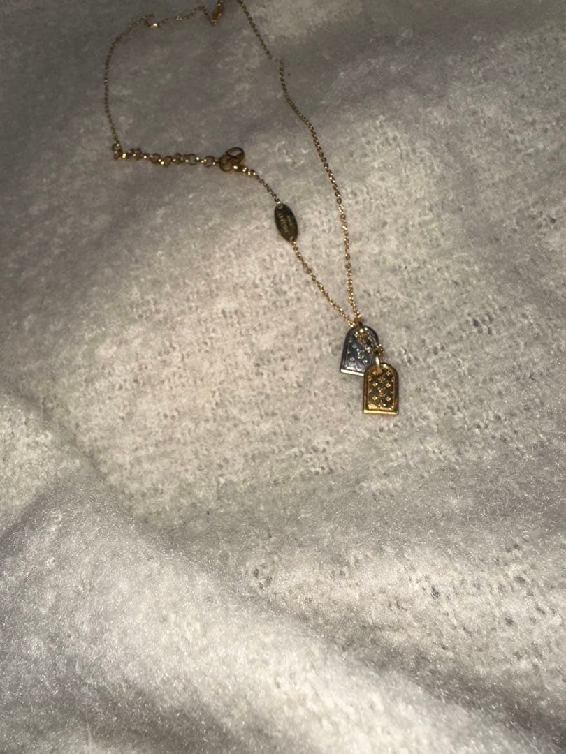 ルイヴィトンネックレス