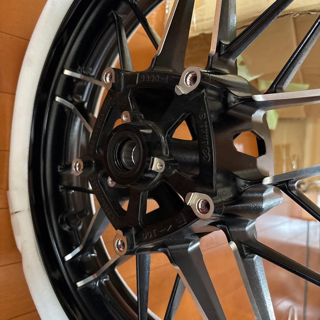 2024年式 z900rsスプロケット付き