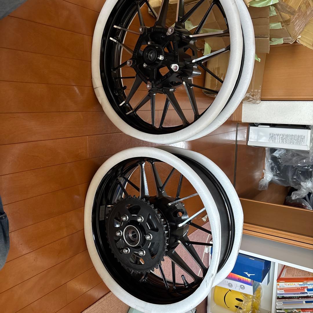 2024年式 z900rsスプロケット付き