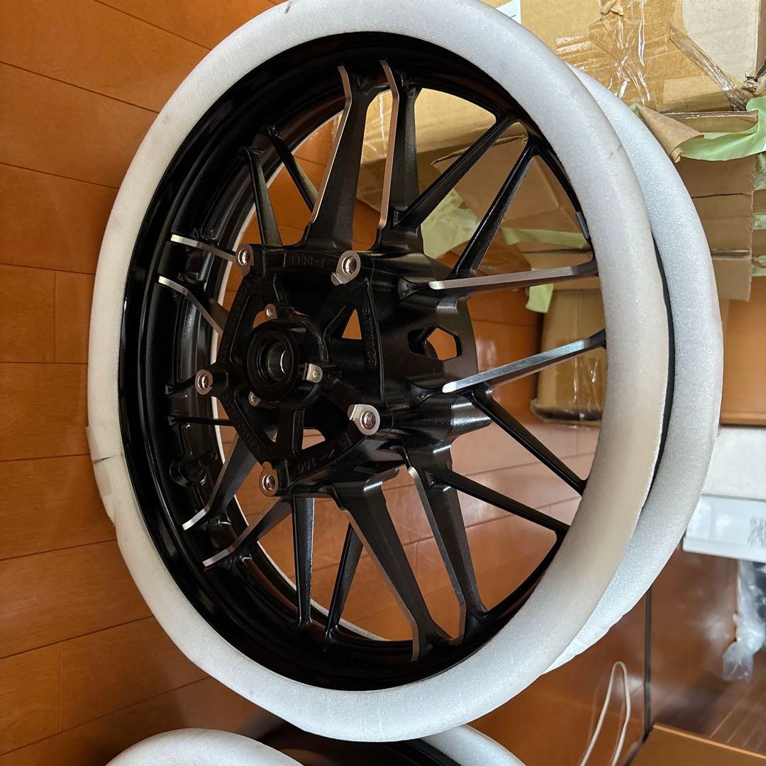 2024年式 z900rsスプロケット付き