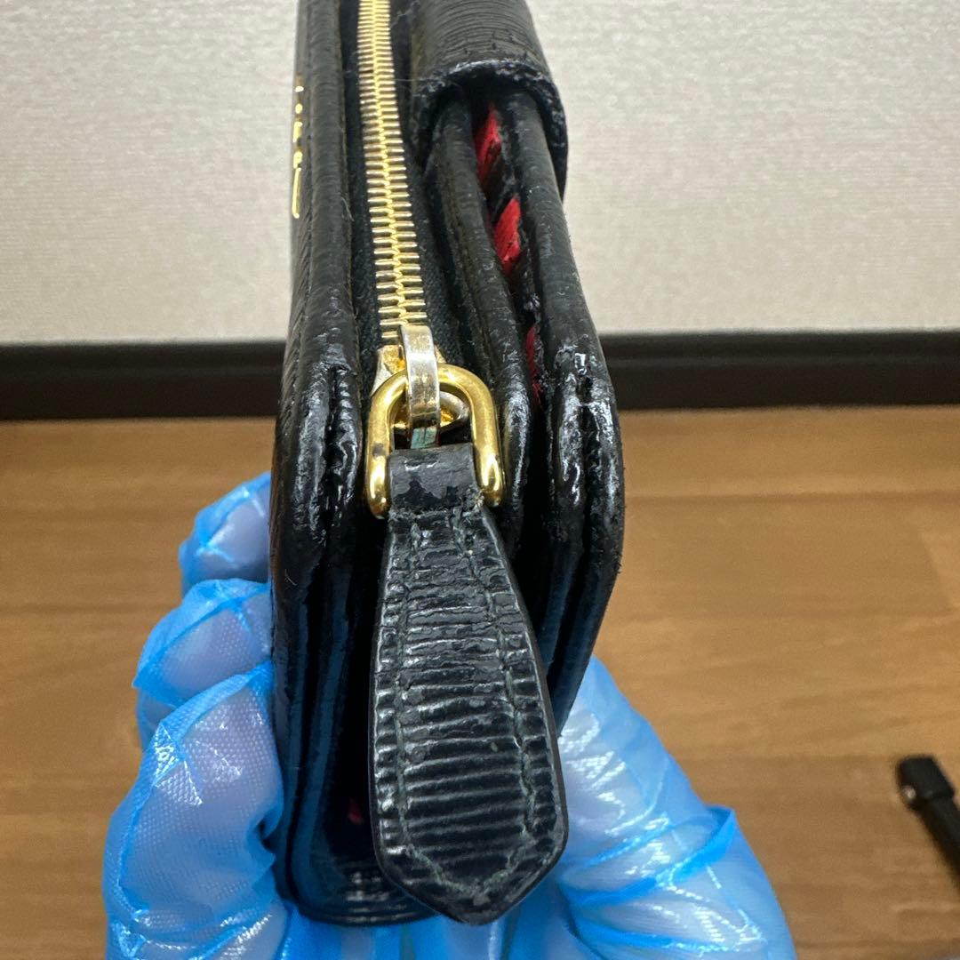 PRADA プラダ ヴィッテロムーヴ　サフィアーノ　財布　レザー　黒　赤