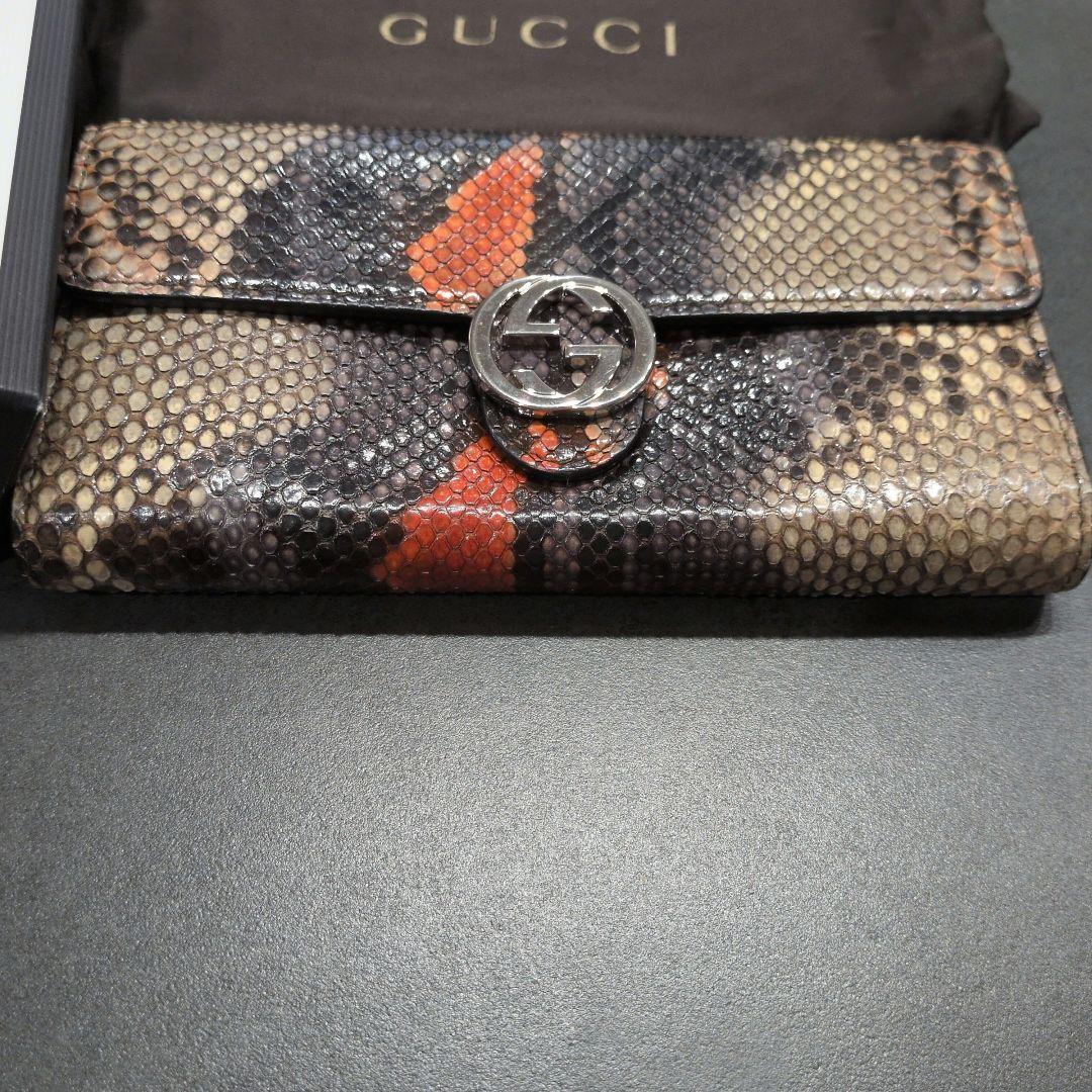 GUCCI ヘビ柄 長財布