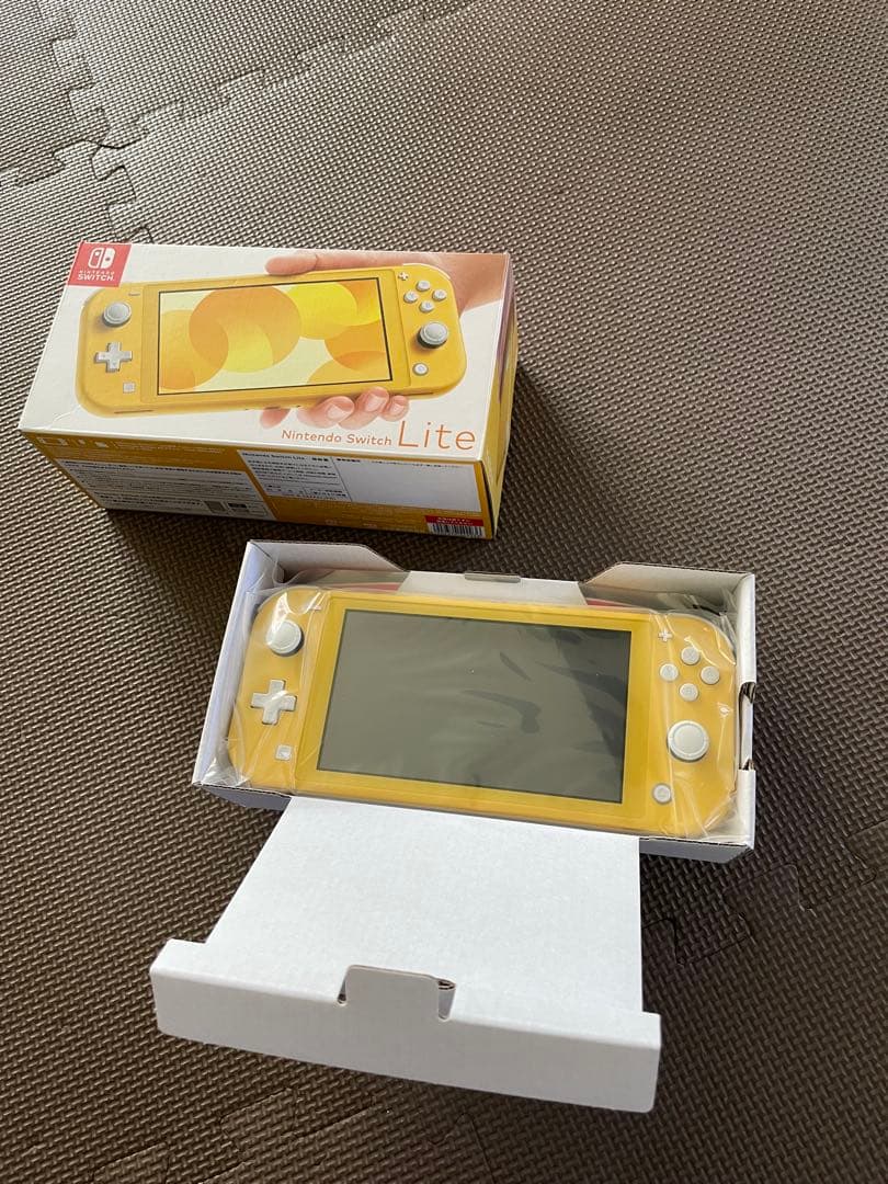 【新品未使用】Nintendo switch lite イエロー