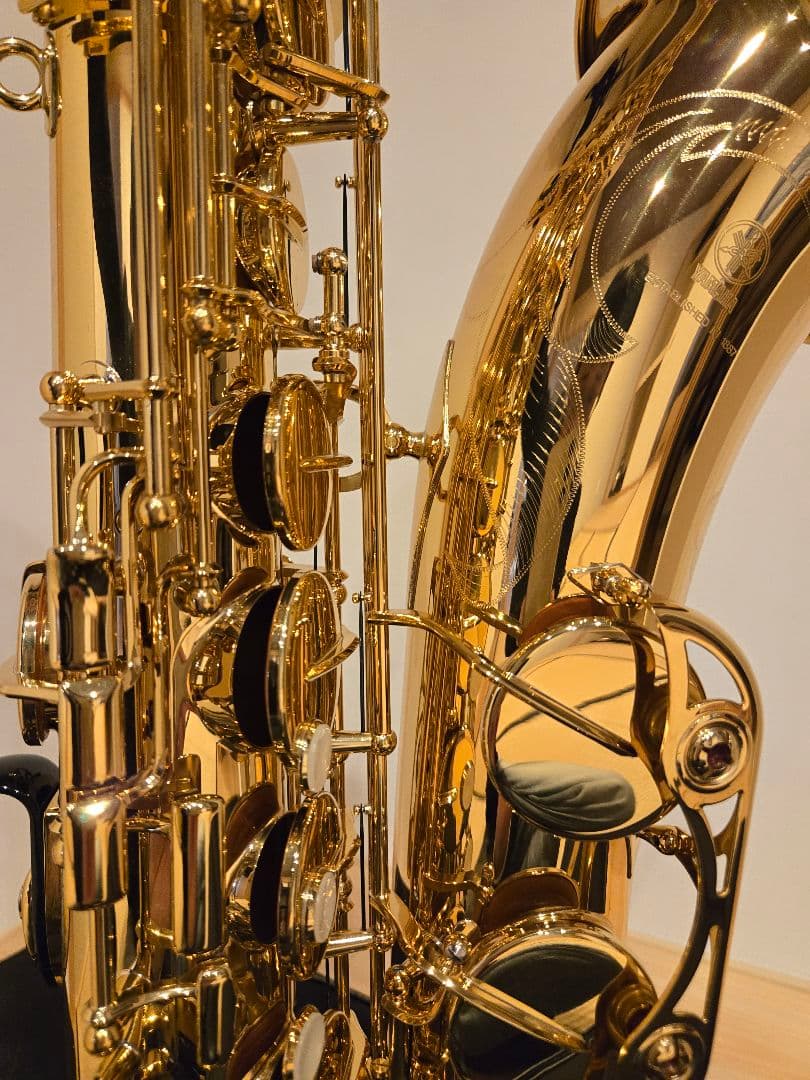 ヤマハテナーサックスYTS-62 (現行モデル)　ゴールドラッカー　ケース付き