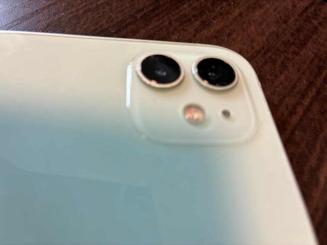 iPhone12 ※画面左上青い点がございます