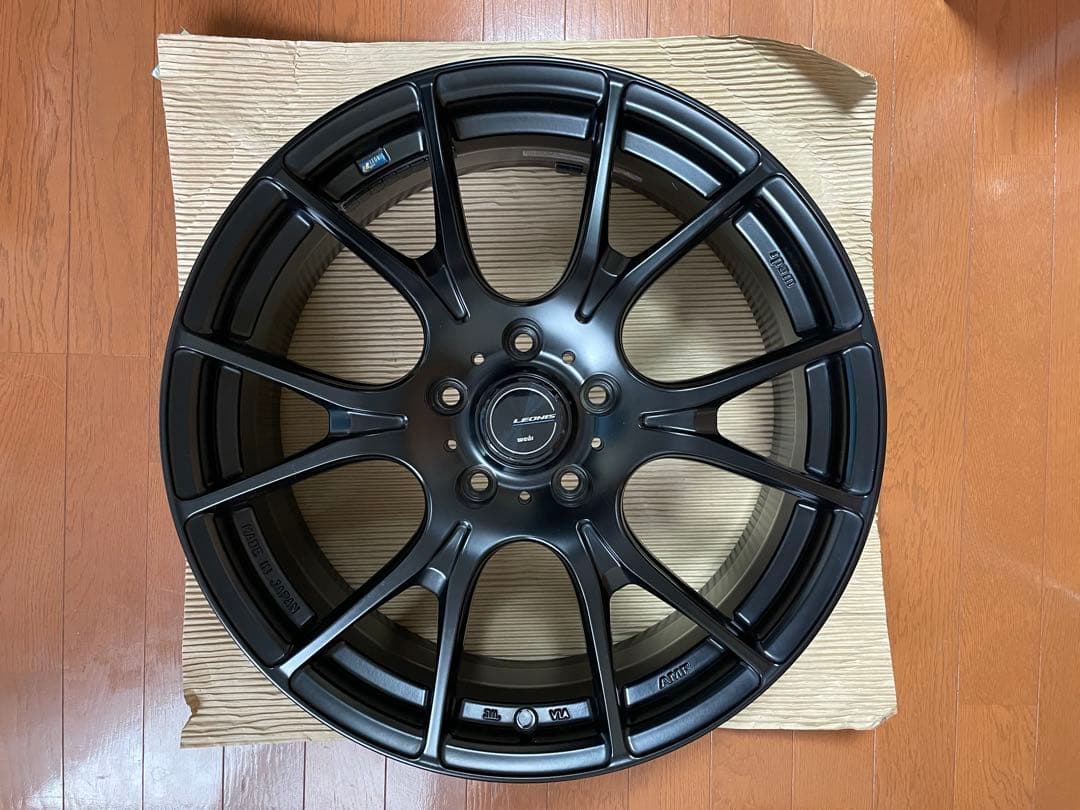 美品 Weds LEONIS NAVIA 02 18インチ 7J 114.3 黒