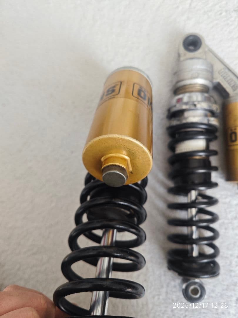 ÖHLINS サスペンション 2本セット　ZEPHYR400