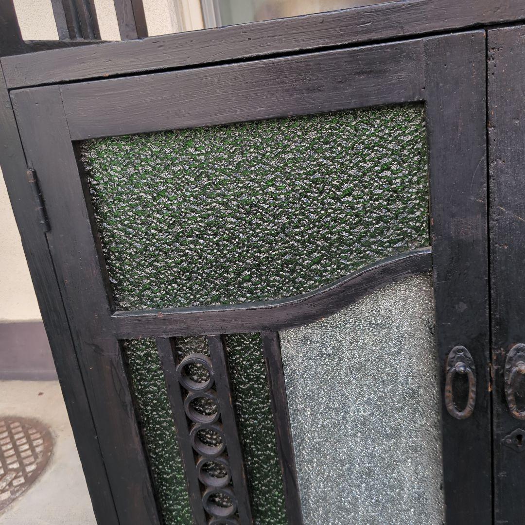 Coco atelierbrocante アンティーク 箪笥 色ガラス