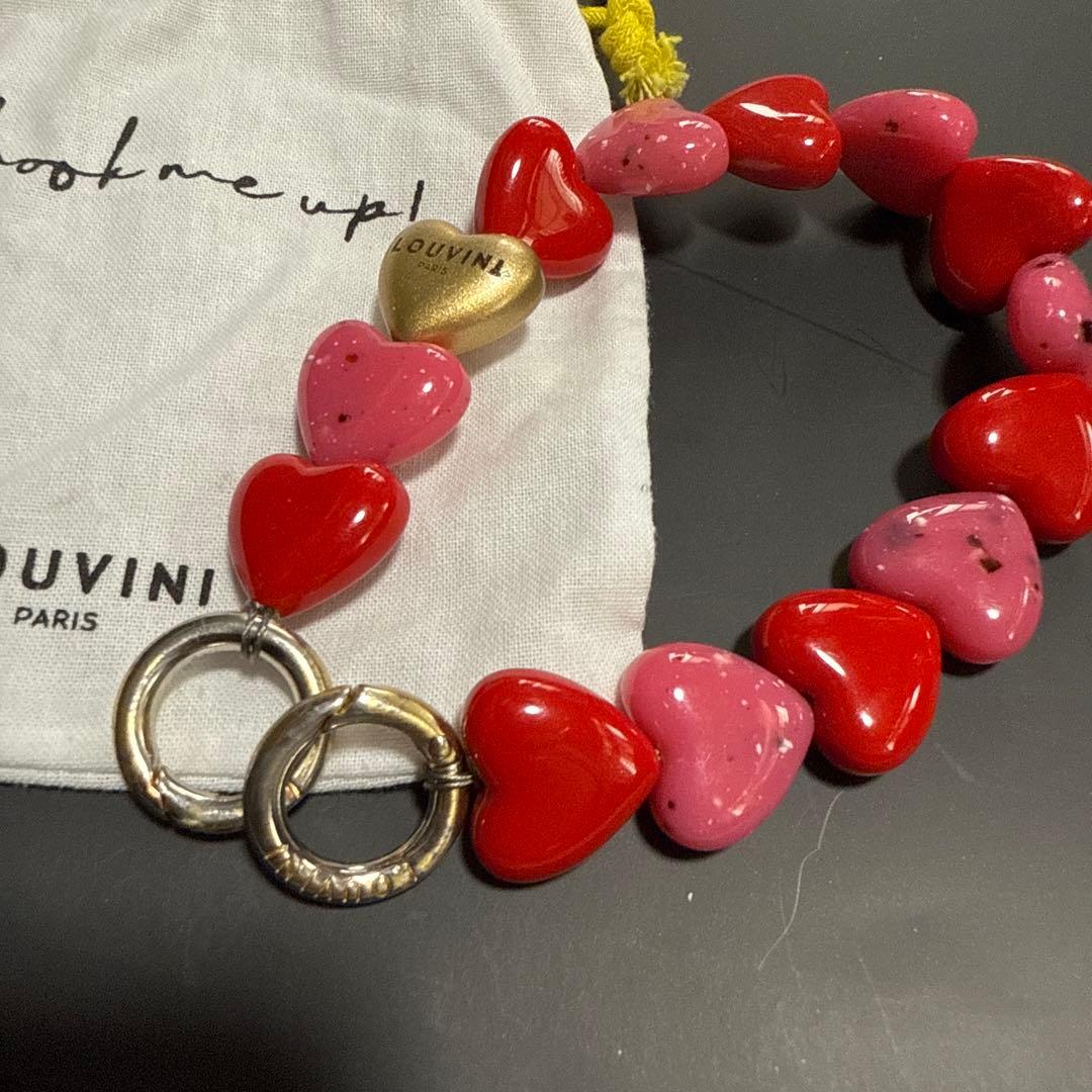 LOUVINI PARIS スマホストラップ　ハンドストラップ ハート