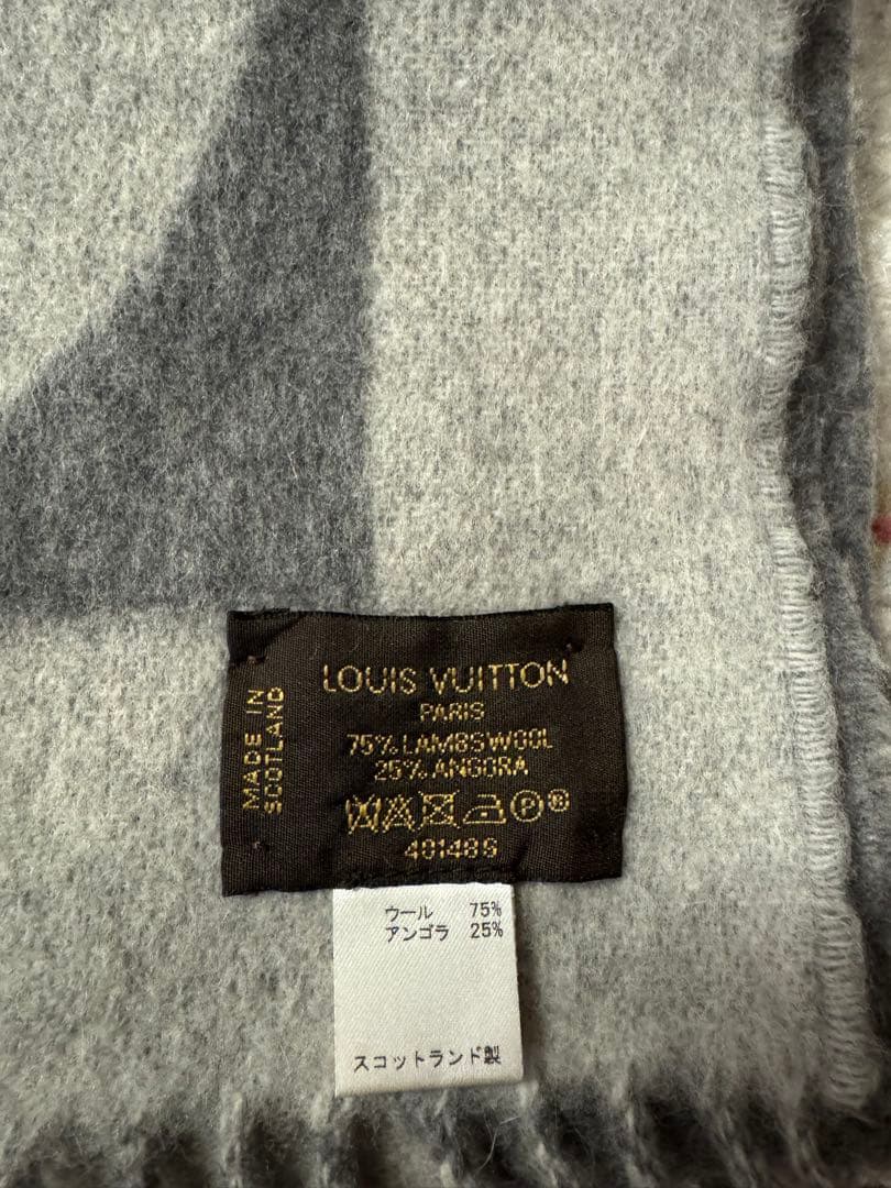 Louis Vuitton グレー マフラー