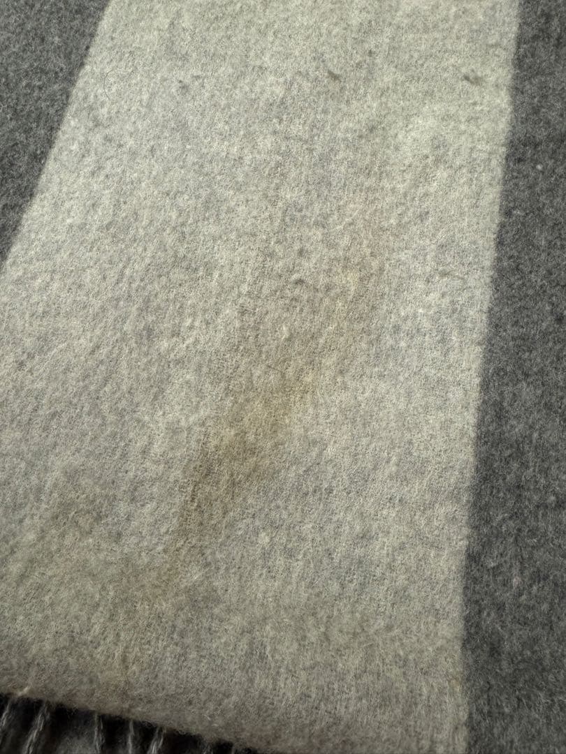 Louis Vuitton グレー マフラー