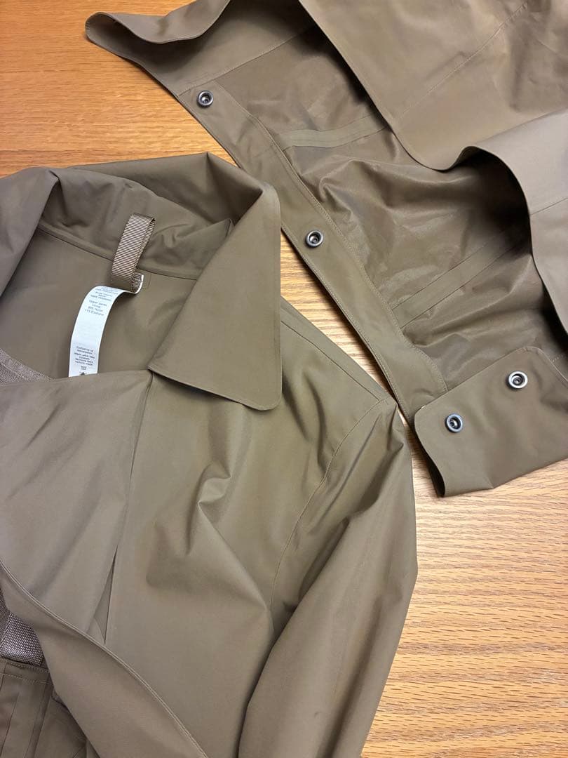 【申真衣さん着用】ルルレモン　防水トレンチコート