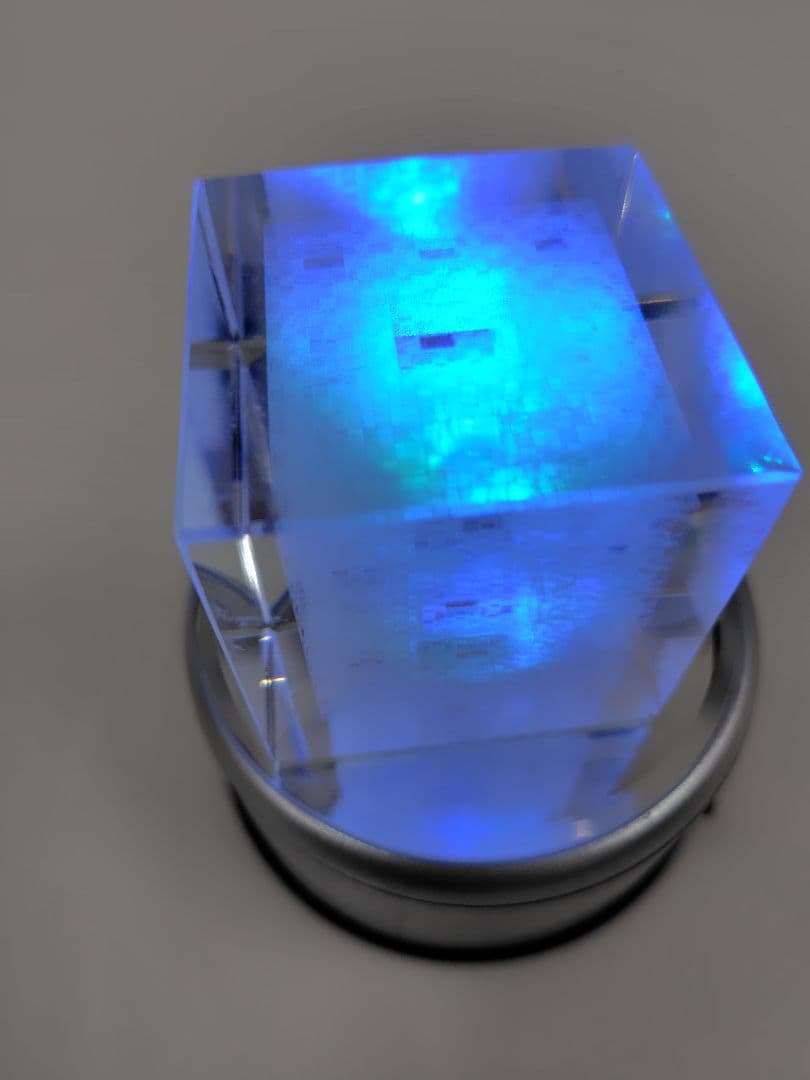 フォトニックフラクタルimagineイマジン　ヒランヤ研究所パワーシール台座付き