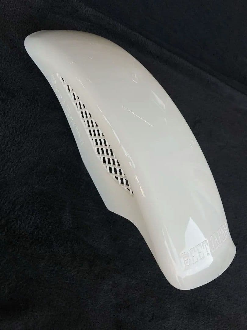 BEET メッシュフロントフェンダロゴー白　送料込み