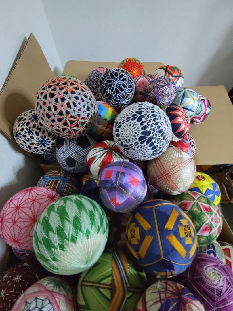 みー　ハンドメイド手鞠160個超①