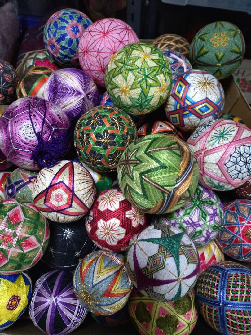 みー　ハンドメイド手鞠160個超①