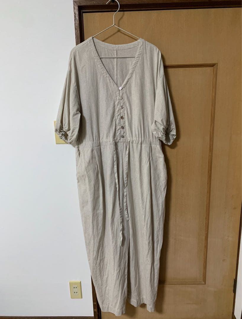 ネストローブ　バルーンスリーブサロペット