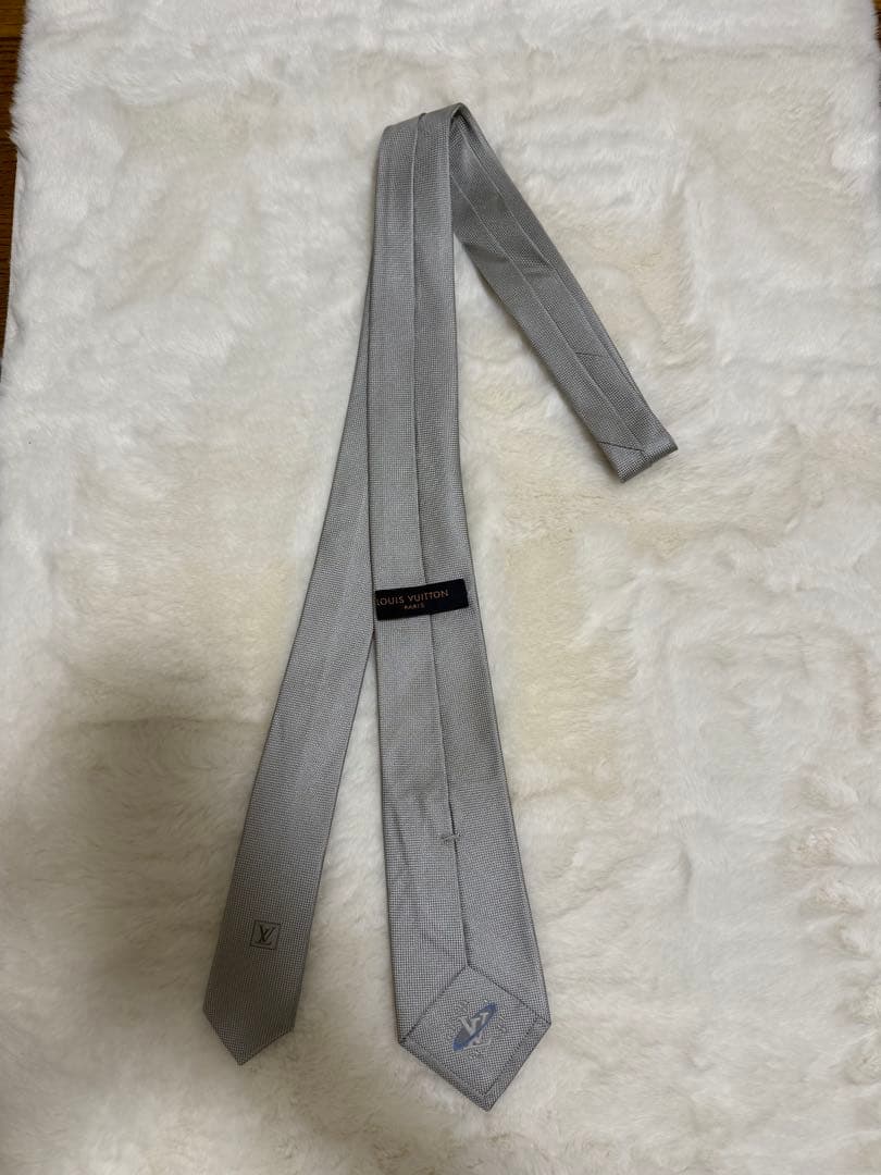 LOUIS VUITTON ルイヴィトンネクタイ シルバー銀