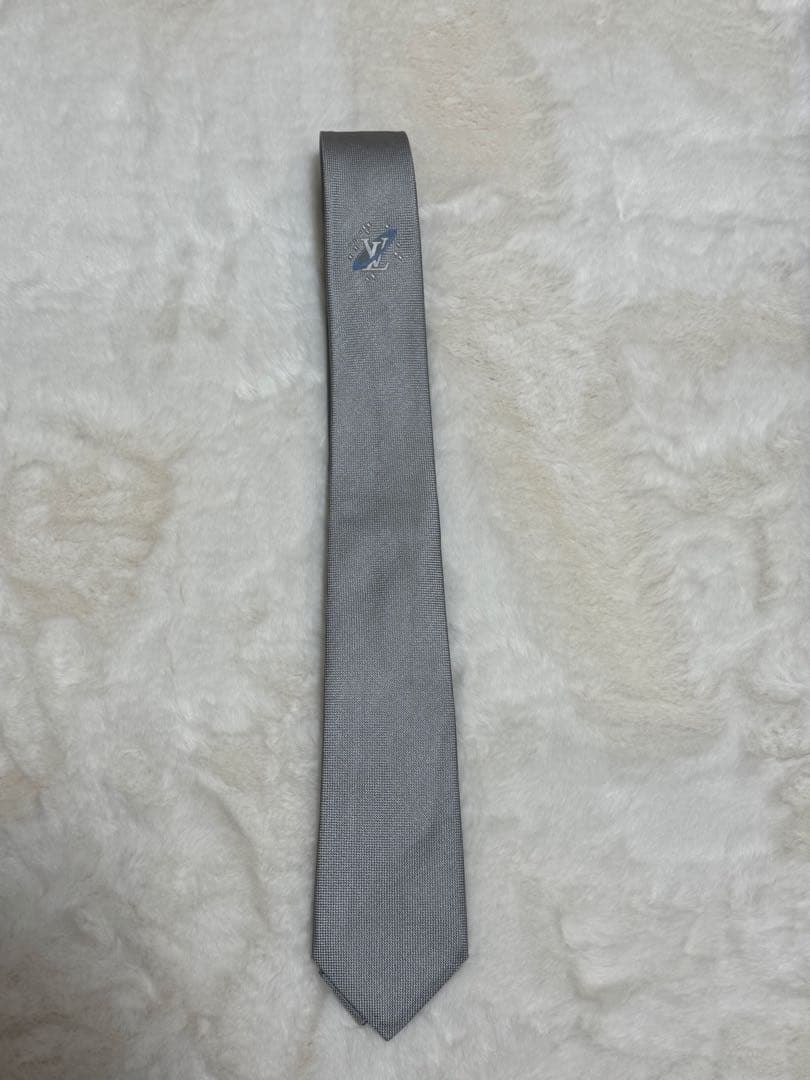 LOUIS VUITTON ルイヴィトンネクタイ シルバー銀