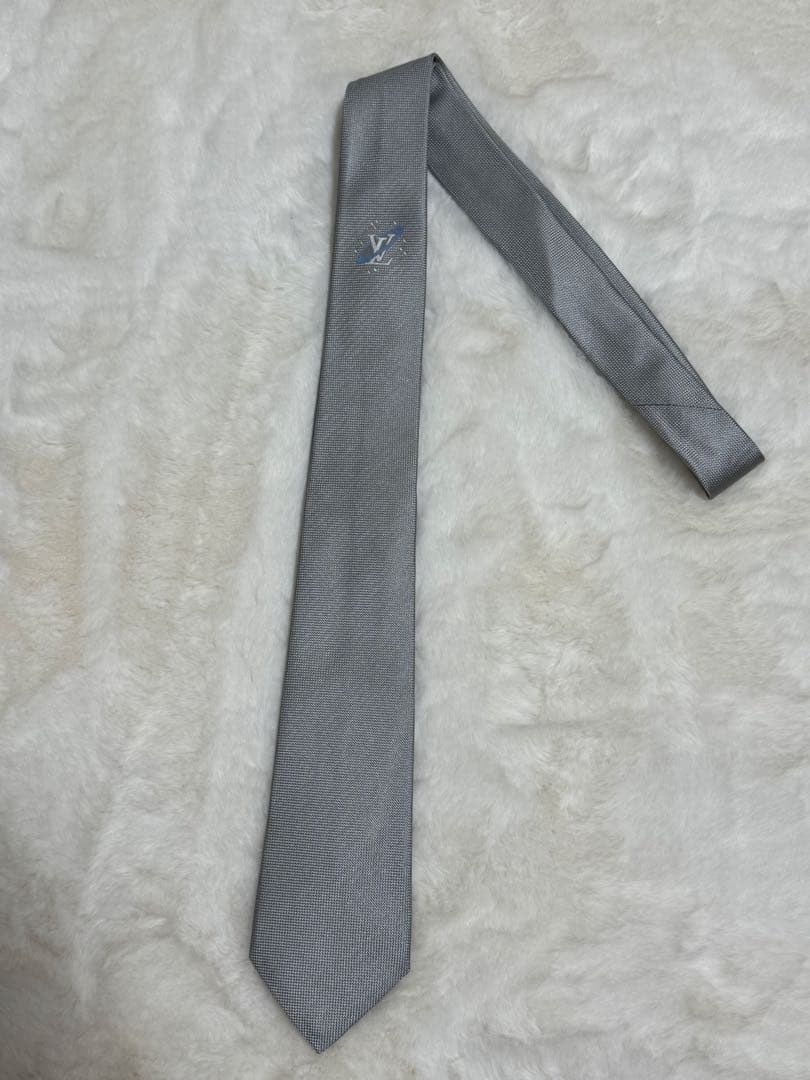 LOUIS VUITTON ルイヴィトンネクタイ シルバー銀