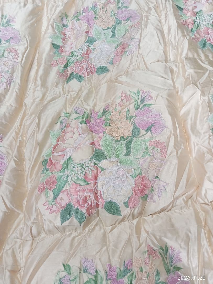 羽毛掛け布団　丸八真綿販売ソワリー 刺繍入り ダブルサイズ　絹仕様　ダウン90%