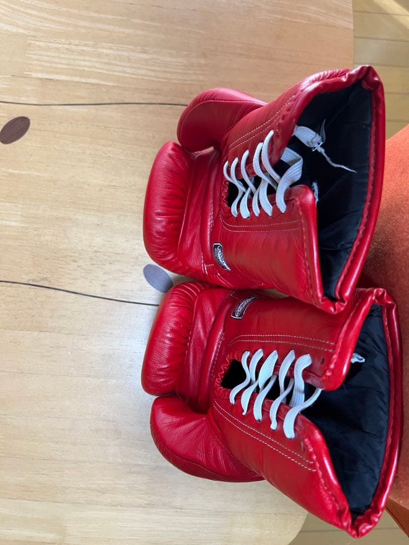 ツインズ ボクシンググローブ8ozヒモタイプ(ゴムに変更してます)