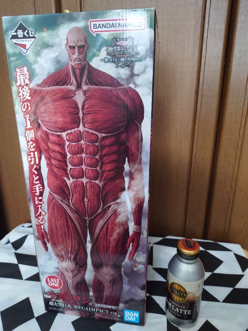 進撃の巨人 超大型巨人 フィギュア