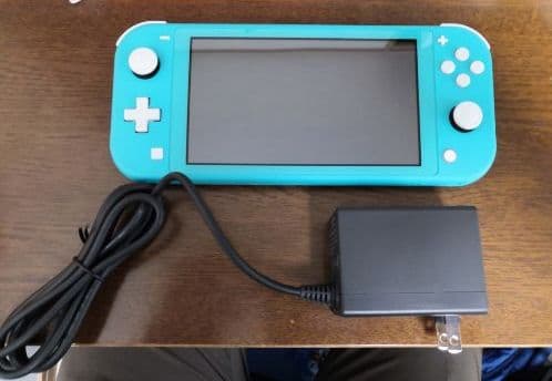 ニンテンドースイッチライト 本体 ターコイズ(4/22に購入、箱に店舗印あり)