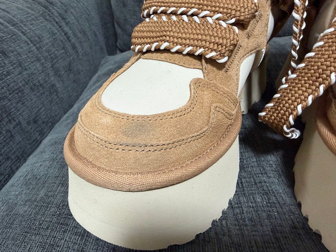 UGG 厚底スニーカー Astromel 新品未使用 ムートン　アグ　24.0