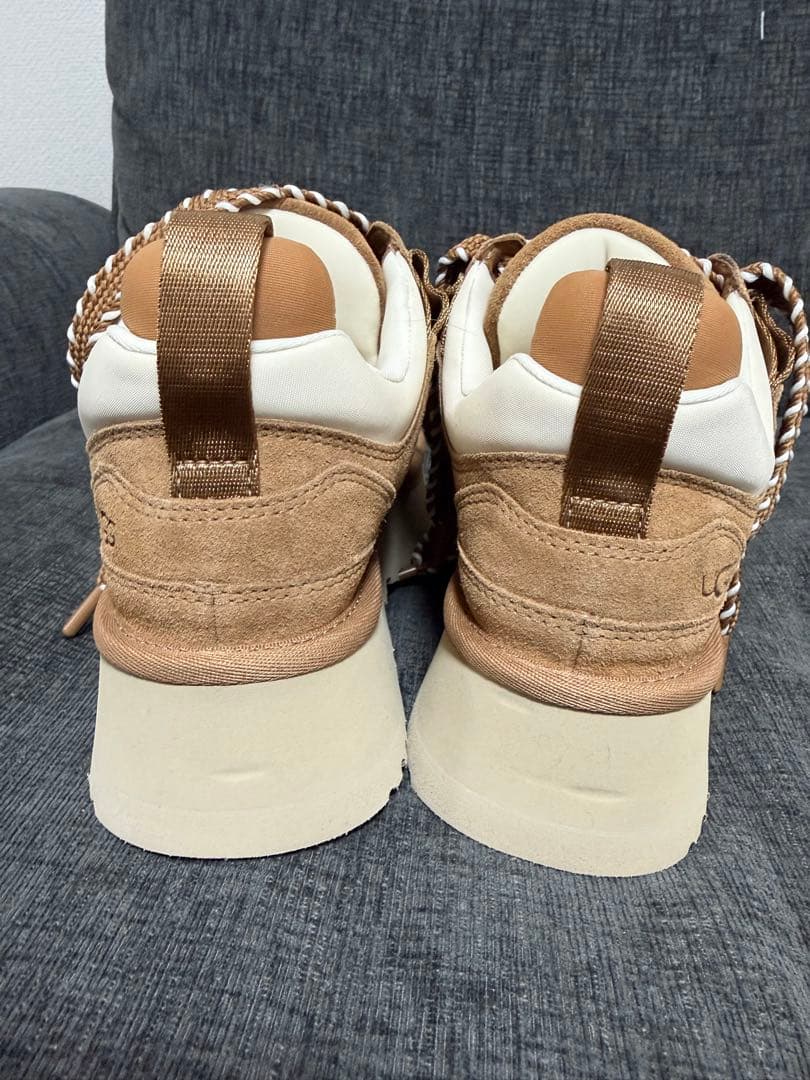 UGG 厚底スニーカー Astromel 新品未使用 ムートン　アグ　24.0