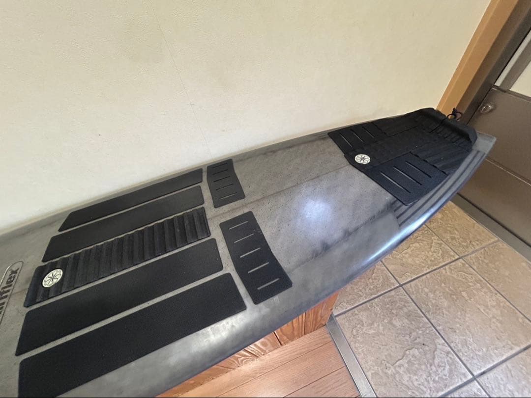 モアナロロサーフボード　5.7 　EPS