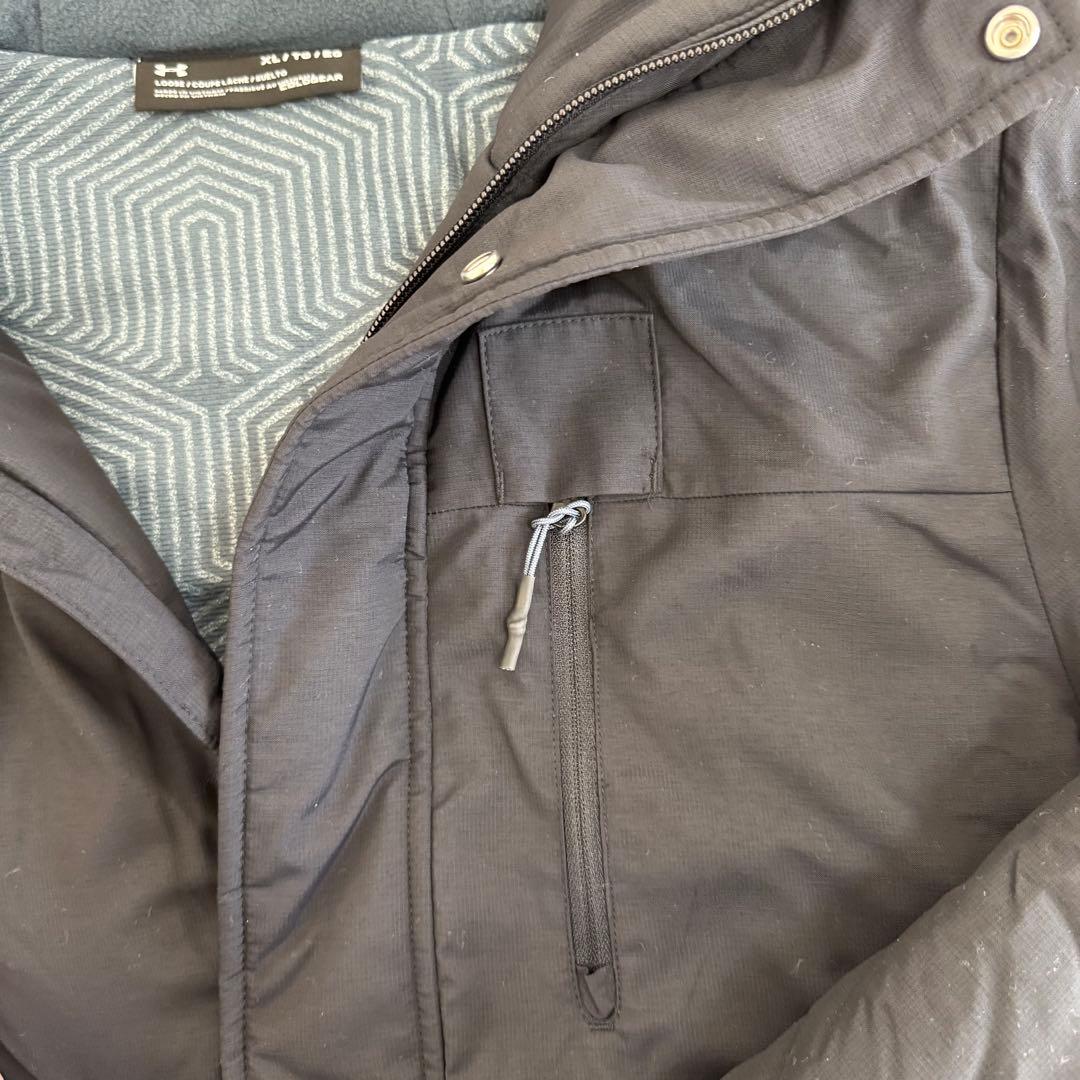 【新品タグ付き】UNDER ARMOUR ベンチコート XLブラック 男女兼用