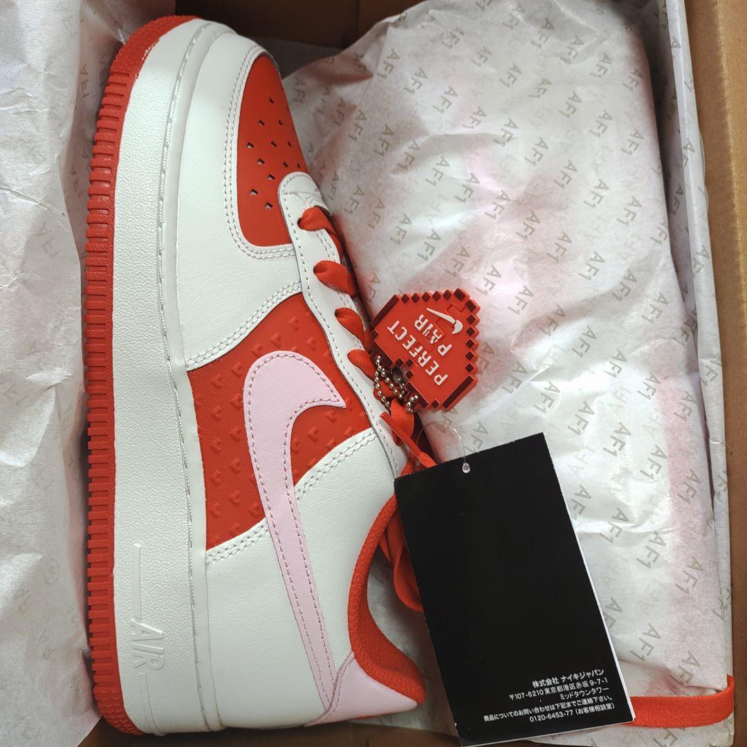 Nike Air Force 1 赤/白 スニーカー　ハート柄　24.5　新品