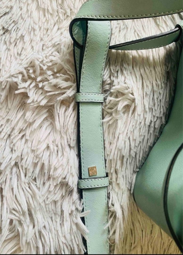 LOEWE ハンモック スモール ハンドバッグ スカイブルー シルバー レザー