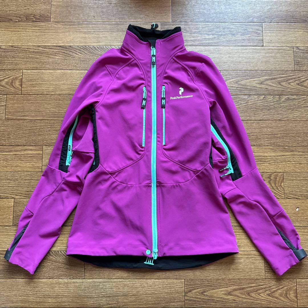 PEAK PERFORMANCE　Black Light　ピークパフォーマンス